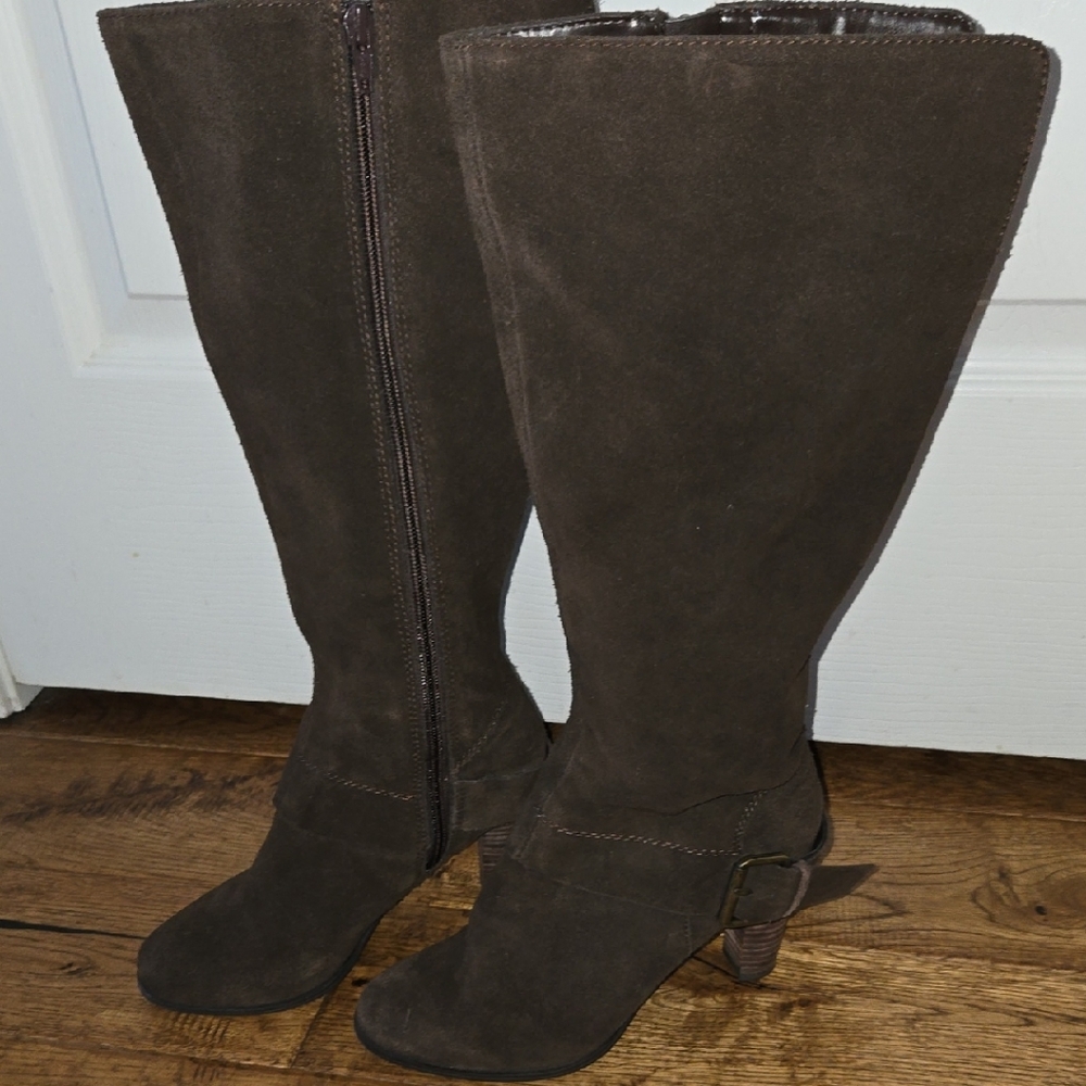 Nine West Dark Brown Heeled Boots